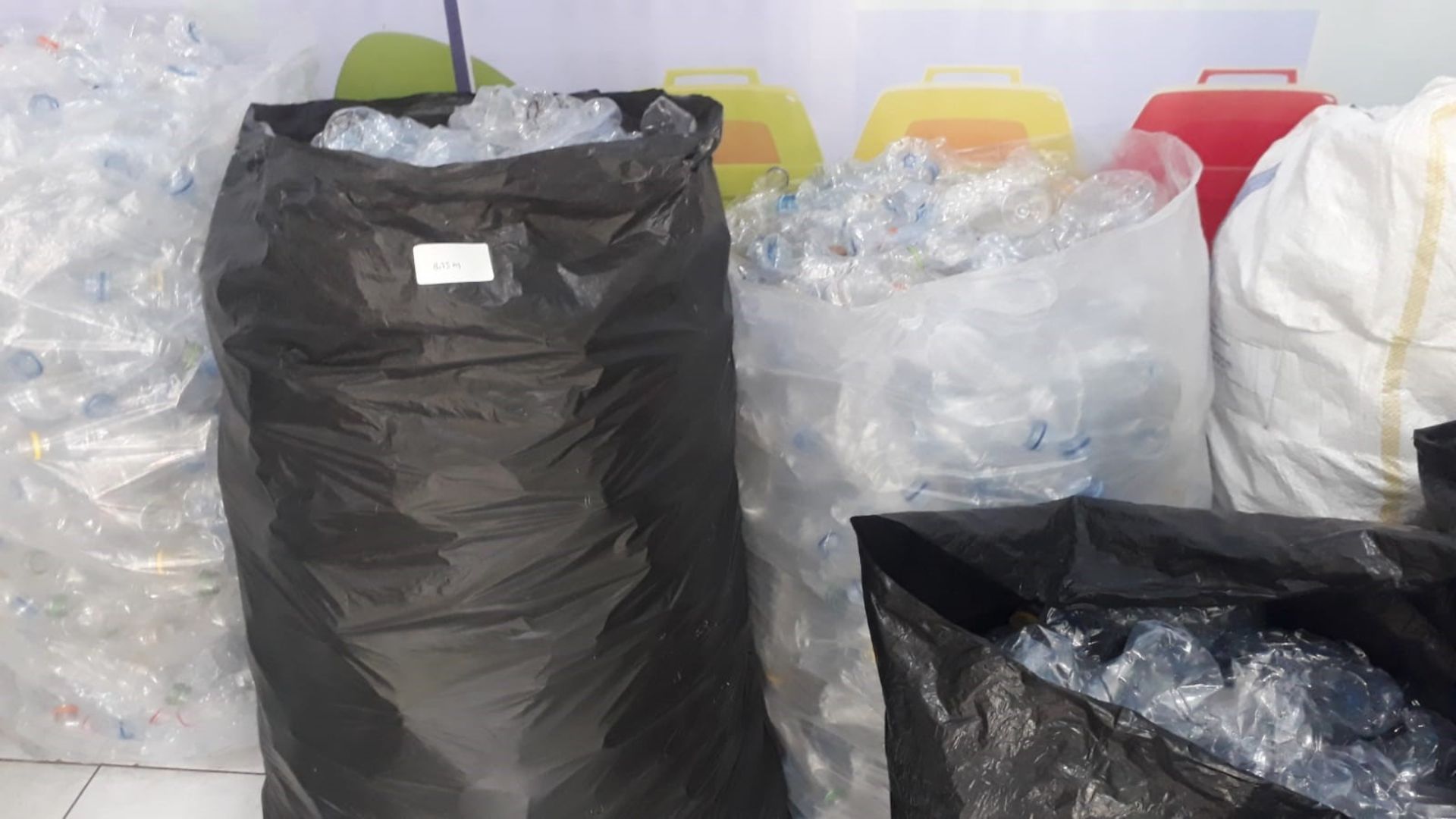 Sampah anorgnik botol plastik